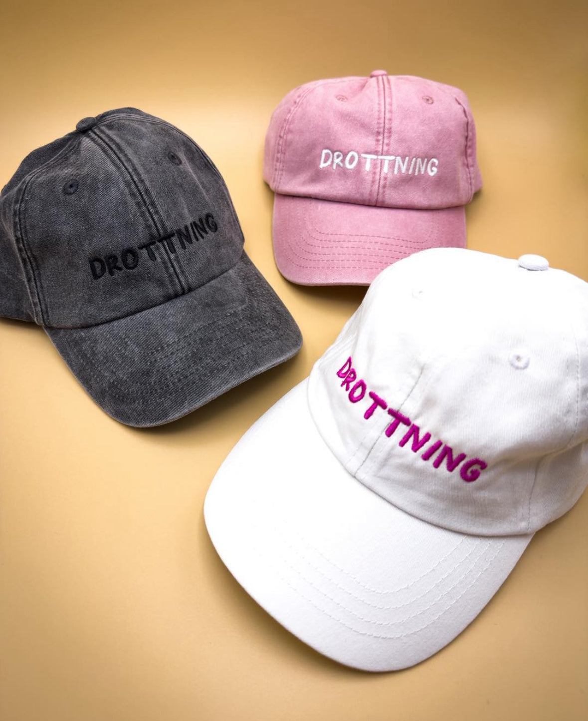 Drottningar – Derhufa Svört